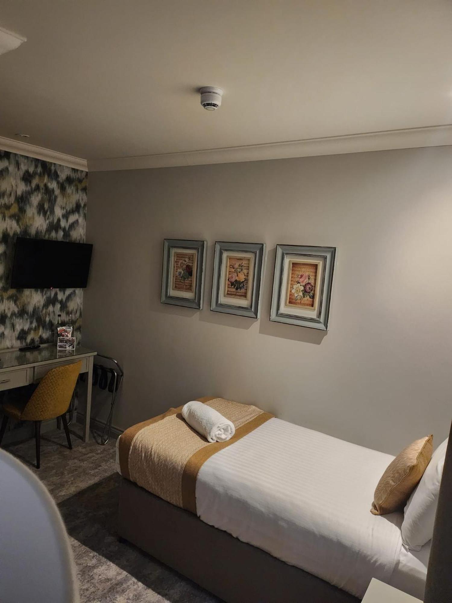 Caledonian Hotel 뉴캐슬어폰타인 외부 사진